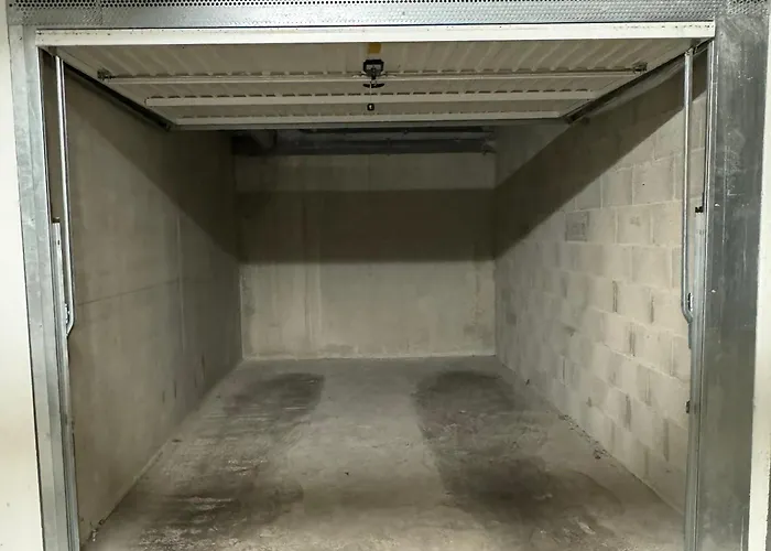 Floor Secret Garden, Cannes