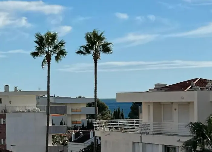 Apartman Floor Secret Garden, Cannes