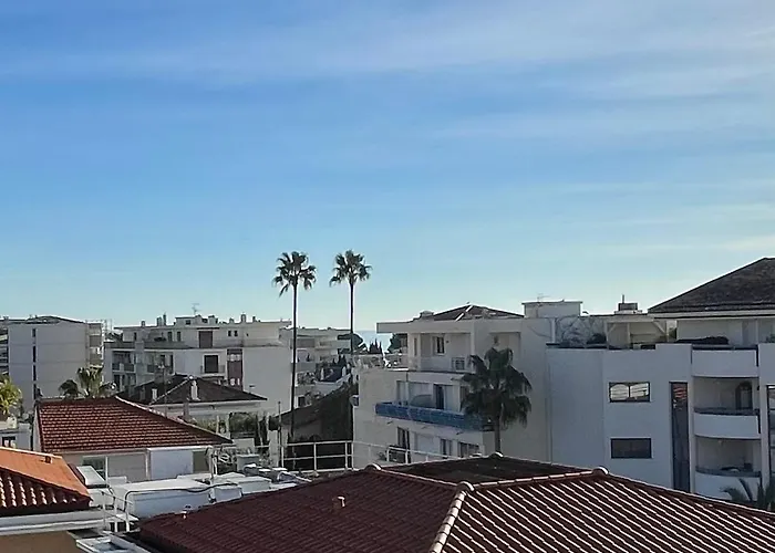 Floor Secret Garden, Cannes